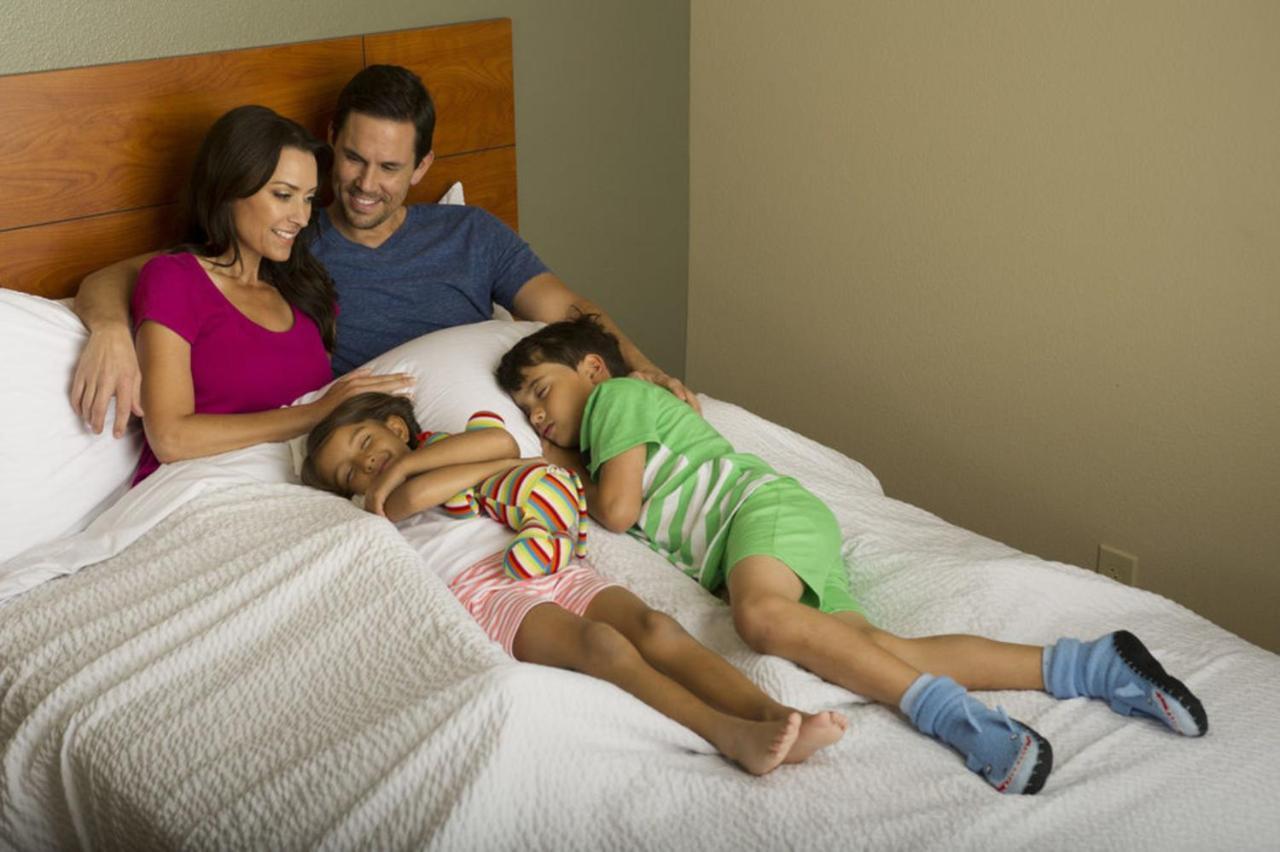 Woodspring Suites Conroe Eksteriør billede